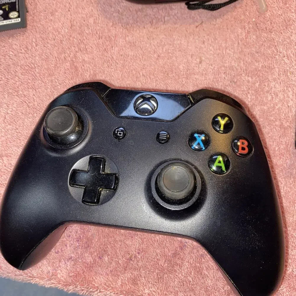 Microsoft Xbox One Wireless Controller Black 1697